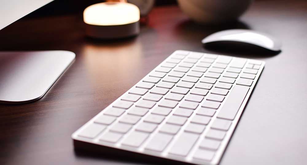 Arbeitsplatz für Webentwicklung und Online-Marketing in Schleswig
